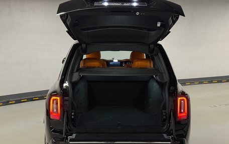 Rolls-Royce Cullinan, 2026 год, 67 000 000 рублей, 20 фотография
