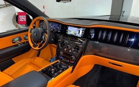 Rolls-Royce Cullinan, 2026 год, 67 000 000 рублей, 13 фотография