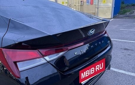 Hyundai Elantra, 2021 год, 2 100 000 рублей, 10 фотография