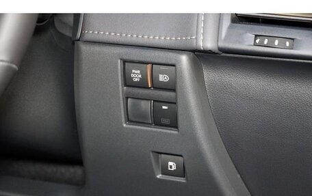 Toyota Alphard, 2026 год, 7 300 000 рублей, 15 фотография
