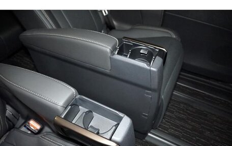 Toyota Alphard, 2026 год, 7 300 000 рублей, 39 фотография