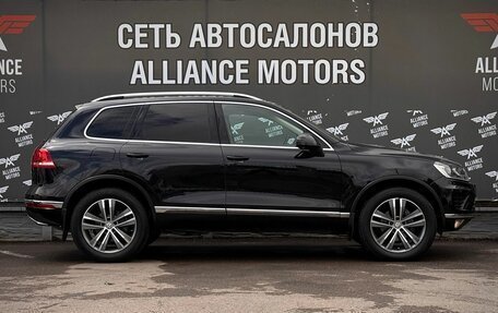 Volkswagen Touareg III, 2015 год, 2 320 000 рублей, 9 фотография