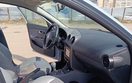 SEAT Ibiza III рестайлинг, 2004 год, 350 000 рублей, 3 фотография