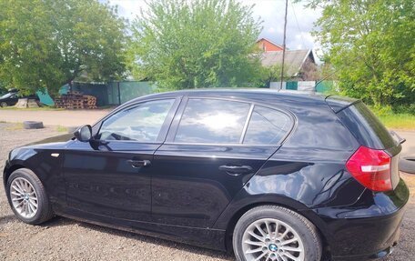 BMW 1 серия, 2011 год, 1 150 000 рублей, 7 фотография