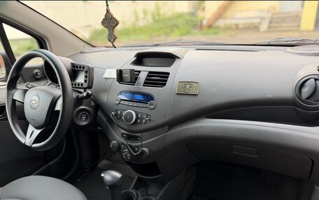 Chevrolet Spark III, 2013 год, 700 000 рублей, 3 фотография
