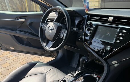 Toyota Camry, 2020 год, 2 800 000 рублей, 5 фотография
