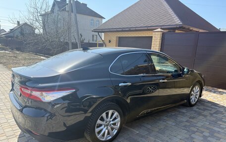 Toyota Camry, 2020 год, 2 800 000 рублей, 2 фотография