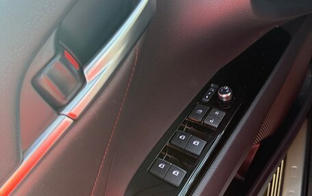Toyota Camry, 2020 год, 2 800 000 рублей, 10 фотография
