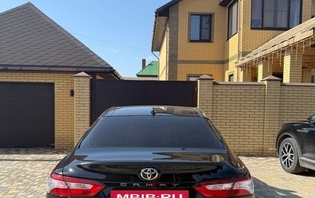 Toyota Camry, 2020 год, 2 800 000 рублей, 3 фотография