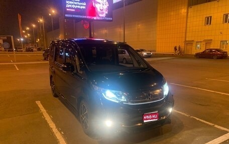 Honda Stepwgn IV, 2015 год, 2 150 000 рублей, 1 фотография