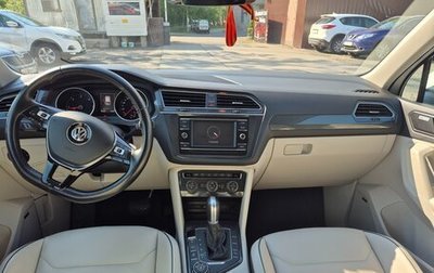 Volkswagen Tiguan II, 2017 год, 2 800 000 рублей, 1 фотография