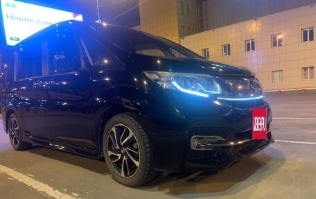 Honda Stepwgn IV, 2015 год, 2 150 000 рублей, 3 фотография
