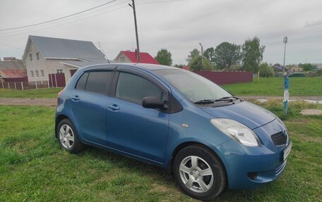 Toyota Yaris III рестайлинг, 2006 год, 450 000 рублей, 5 фотография