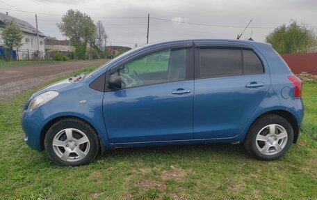 Toyota Yaris III рестайлинг, 2006 год, 450 000 рублей, 2 фотография