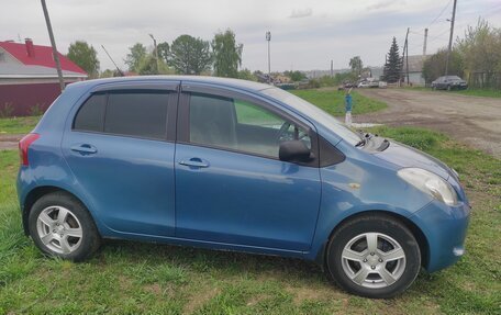 Toyota Yaris III рестайлинг, 2006 год, 450 000 рублей, 6 фотография