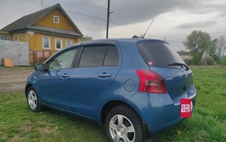 Toyota Yaris III рестайлинг, 2006 год, 450 000 рублей, 3 фотография