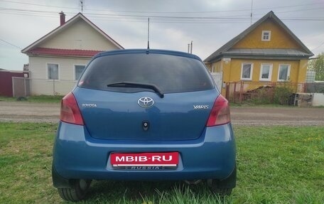 Toyota Yaris III рестайлинг, 2006 год, 450 000 рублей, 4 фотография