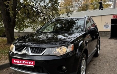 Mitsubishi Outlander III рестайлинг 3, 2008 год, 990 000 рублей, 2 фотография