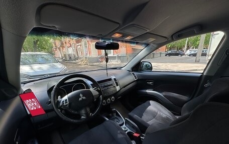 Mitsubishi Outlander III рестайлинг 3, 2008 год, 990 000 рублей, 7 фотография