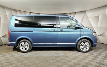 Volkswagen Multivan T6 рестайлинг, 2016 год, 4 431 000 рублей, 6 фотография
