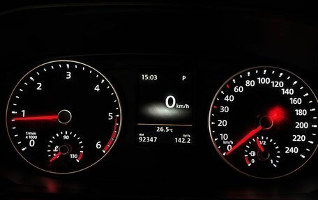 Volkswagen Multivan T6 рестайлинг, 2016 год, 4 431 000 рублей, 18 фотография