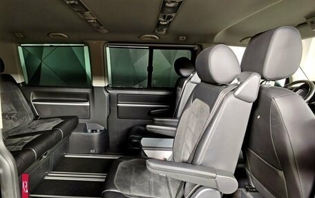 Volkswagen Multivan T6 рестайлинг, 2016 год, 4 431 000 рублей, 16 фотография