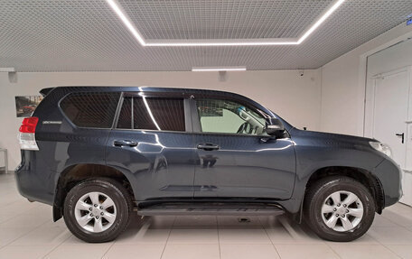 Toyota Land Cruiser Prado 150 рестайлинг 2, 2013 год, 3 073 000 рублей, 8 фотография