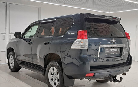 Toyota Land Cruiser Prado 150 рестайлинг 2, 2013 год, 3 073 000 рублей, 11 фотография