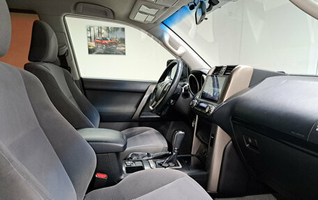 Toyota Land Cruiser Prado 150 рестайлинг 2, 2013 год, 3 073 000 рублей, 15 фотография