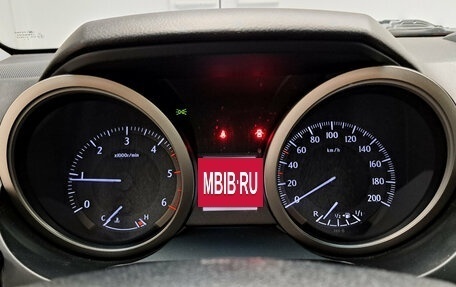 Toyota Land Cruiser Prado 150 рестайлинг 2, 2013 год, 3 073 000 рублей, 17 фотография