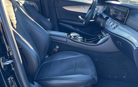 Mercedes-Benz E-Класс, 2016 год, 3 200 000 рублей, 5 фотография