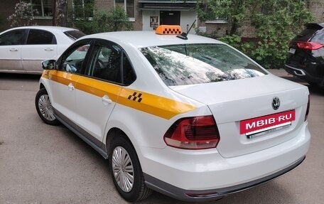 Volkswagen Polo VI (EU Market), 2018 год, 700 000 рублей, 2 фотография