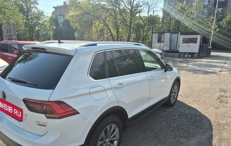 Volkswagen Tiguan II, 2017 год, 2 800 000 рублей, 4 фотография