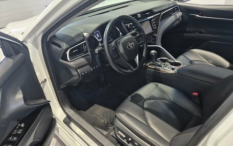 Toyota Camry, 2019 год, 2 699 000 рублей, 7 фотография