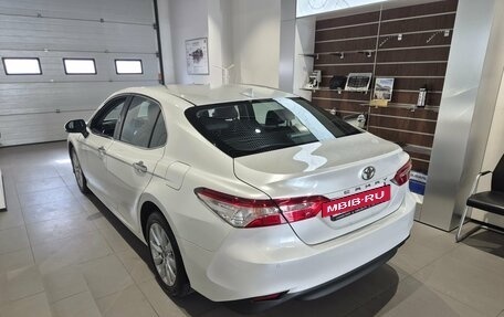 Toyota Camry, 2019 год, 2 699 000 рублей, 6 фотография
