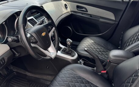 Chevrolet Cruze II, 2011 год, 640 000 рублей, 6 фотография