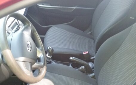 KIA Rio III рестайлинг, 2013 год, 835 000 рублей, 12 фотография