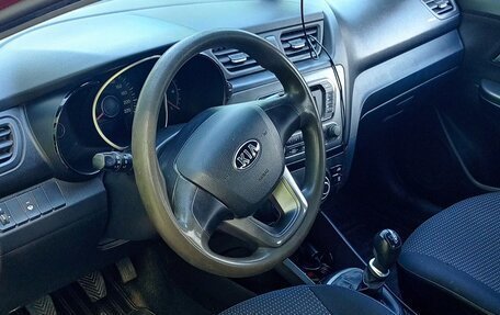 KIA Rio III рестайлинг, 2013 год, 835 000 рублей, 21 фотография