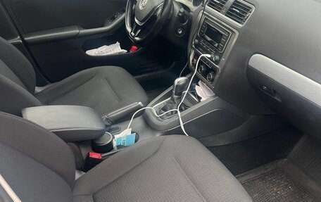 Volkswagen Jetta VI, 2018 год, 1 499 999 рублей, 7 фотография