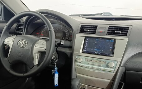 Toyota Camry, 2008 год, 1 180 000 рублей, 10 фотография