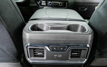 Chevrolet Silverado, 2025 год, 13 985 000 рублей, 29 фотография