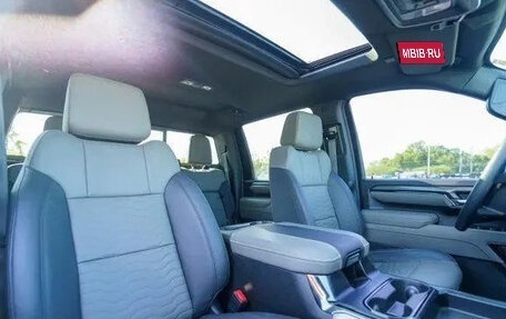 Chevrolet Silverado, 2026 год, 13 625 000 рублей, 24 фотография