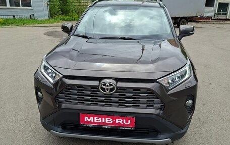 Toyota RAV4, 2019 год, 3 200 000 рублей, 1 фотография