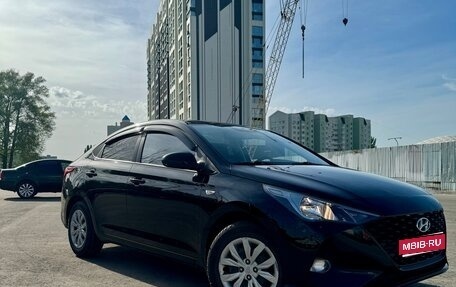 Hyundai Solaris II рестайлинг, 2021 год, 1 599 000 рублей, 1 фотография