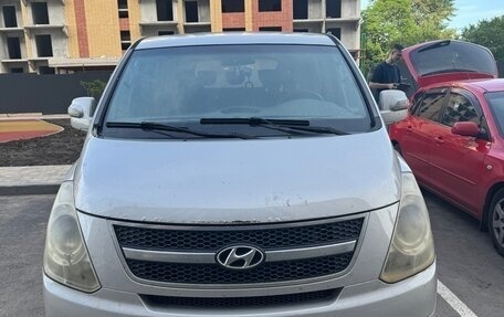 Hyundai Grand Starex Grand Starex I рестайлинг 2, 2008 год, 670 000 рублей, 1 фотография