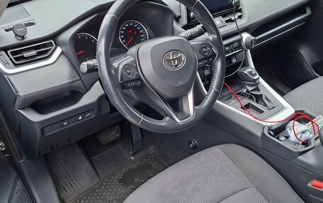 Toyota RAV4, 2019 год, 3 200 000 рублей, 7 фотография