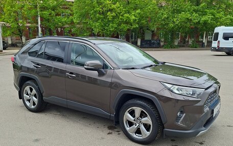Toyota RAV4, 2019 год, 3 200 000 рублей, 3 фотография