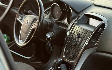 Opel Astra J, 2011 год, 620 000 рублей, 9 фотография
