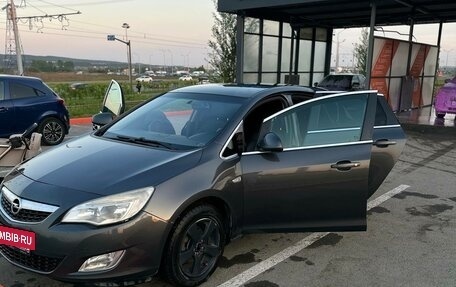 Opel Astra J, 2011 год, 620 000 рублей, 5 фотография