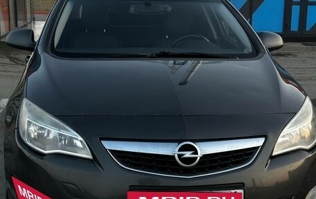 Opel Astra J, 2011 год, 620 000 рублей, 2 фотография